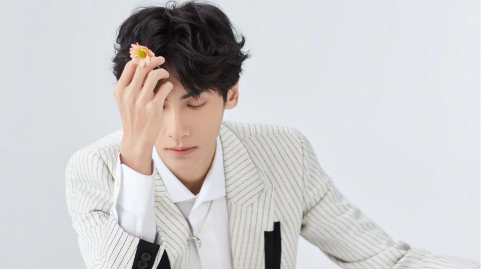 罗云熙家是不是很有钱