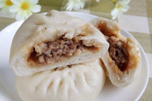 王府井狗不理差评视频博主发声，狗不理是否值得游客打卡？