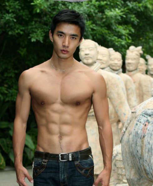 请问这个人是谁？