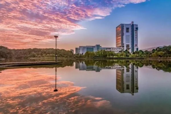 南昌大学和京都大学校徽