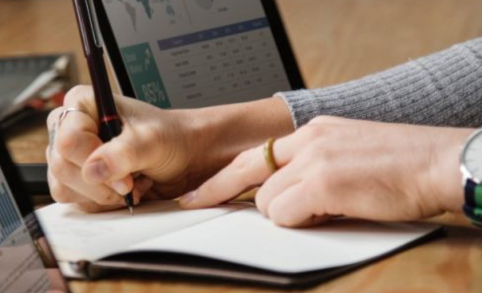 终身教育翻译成英文