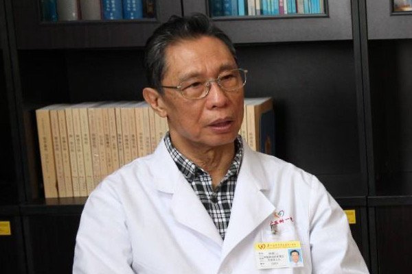 钟南山“坐餐车去武汉”照片背后的故事是什么？