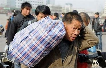 越来越多的农民工不再“跨省打工”，到底是什么原因导致的？