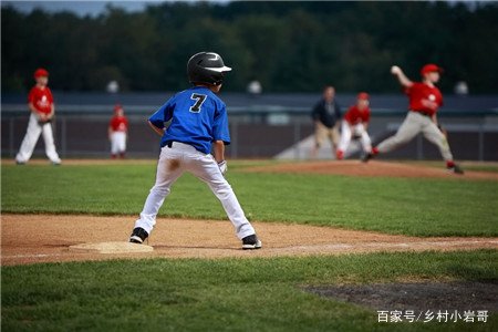 作为棒球运动员，挥棒该注意哪些小技巧？