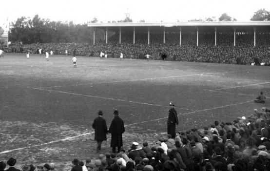 第一届世界杯在哪里举行