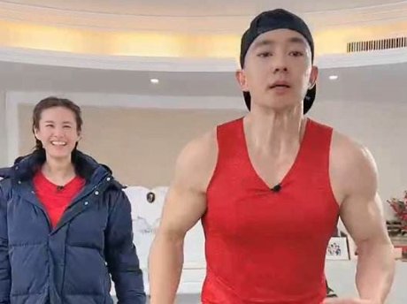 刘畊宏称自己还没有50岁，他的身体年龄要比实际年龄年轻多少？