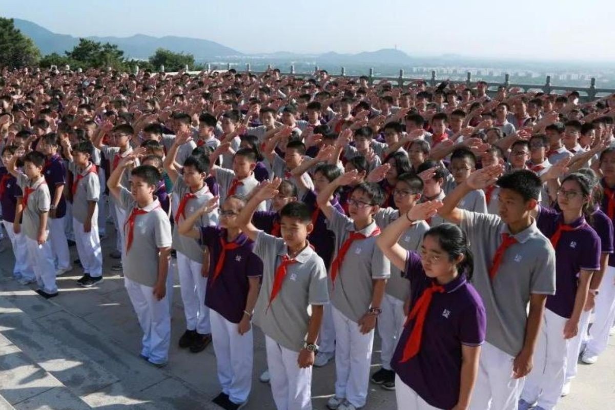 改旗易帜的拼音