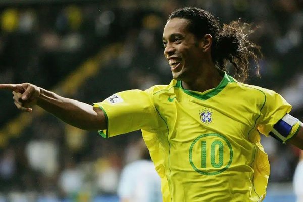 曝小罗生活陷入窘境每天嗜酒如命,曾被誉为梅西大哥的他为何会这样?