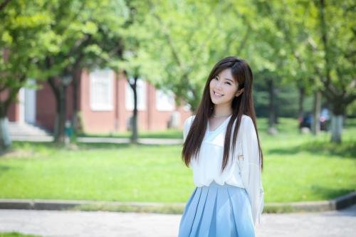 赵奕欢都担任过哪些节目的主持人？