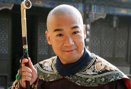 铁齿铜牙纪晓岚3 里面 陆琳琅的四句诗 是什么？