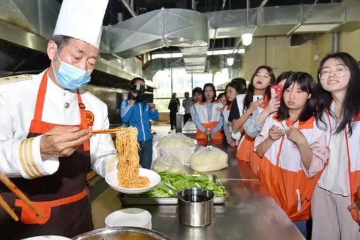 宜宾燃面学院成立时间