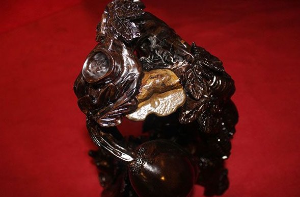 ebony是什么意思？