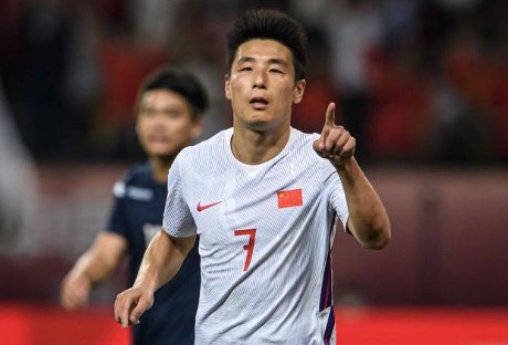 武磊韦世豪领衔国足首发阵容