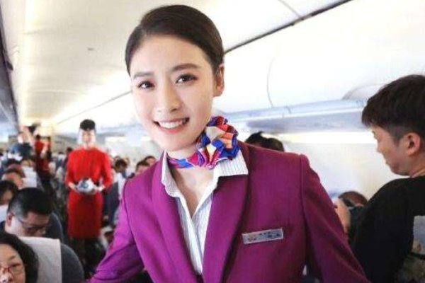 王俊凯的同学，《鹿鼎记》的女主，为何杨祺如出道就能主演《中国机长》？