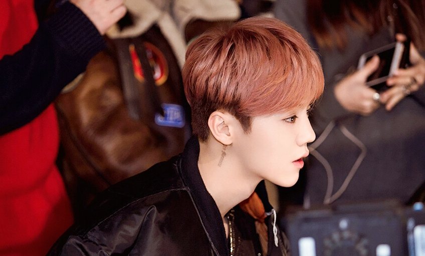 鹿晗的国籍是哪国