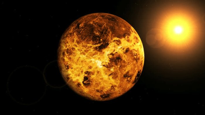 月亮旁边最亮的是什么星?