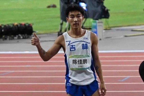 陈佳鹏的家庭背景介绍