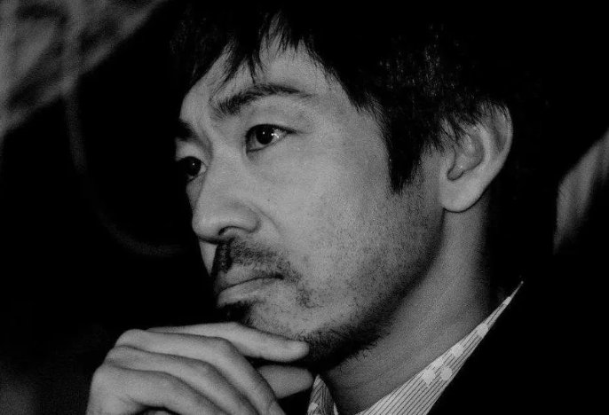 不堪入目！日本男星承认猥亵女性，此事件带来了哪些负面影响？