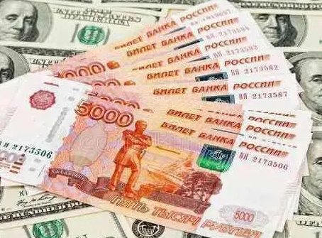 美元和卢布的汇率自3月1日以来首次跌破92，这是受哪些因素所影响的？