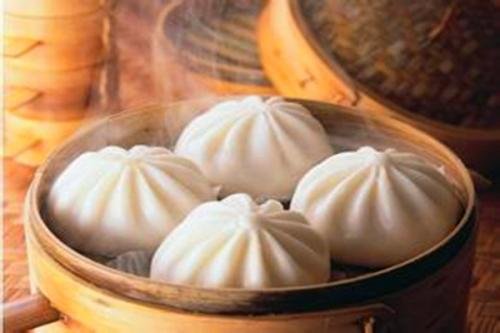 王府井狗不理差评视频博主发声，狗不理是否值得游客打卡？