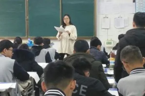 眼疾手快怎么造句子