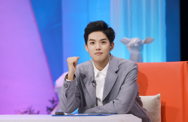 周峻纬的老婆长什么样