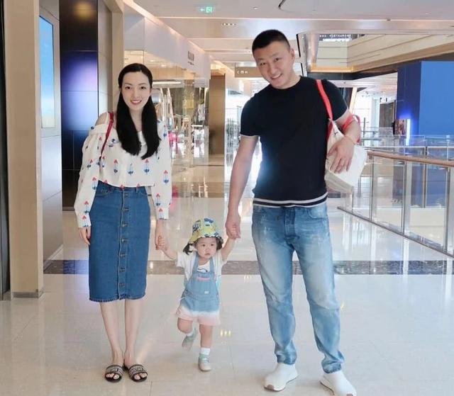 乒乓球世界冠军王励勤的前女友刘彦池分手后感情生活是怎样的？