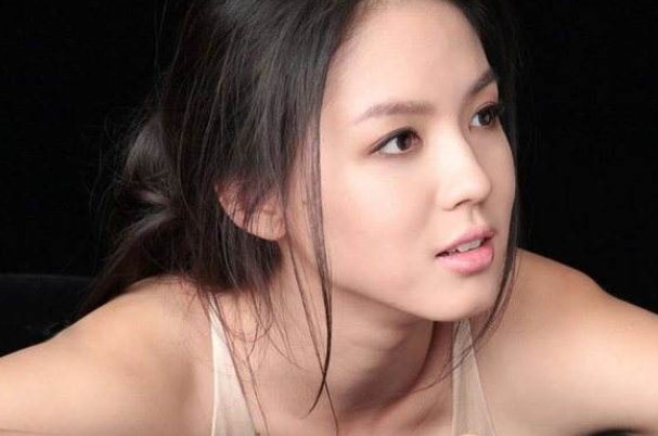 硬汉2里的女主角是谁？