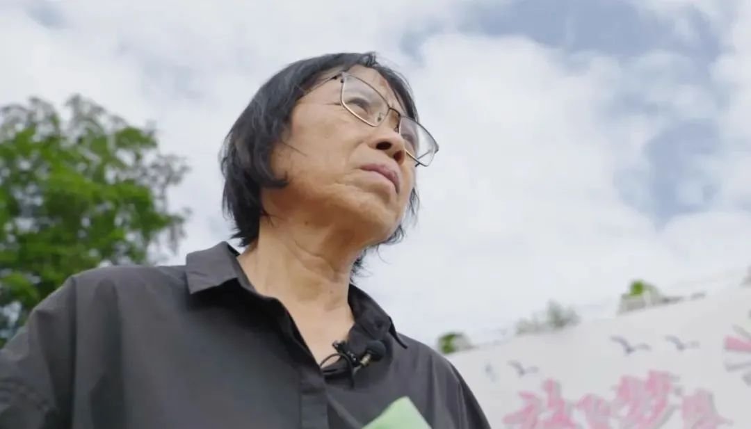 95后一名小伙用8000多张牌摆张桂梅画像，如何评价小伙的作品？