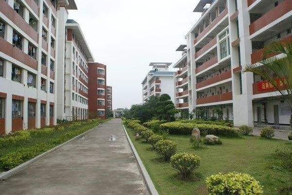 福建工业学校在哪里