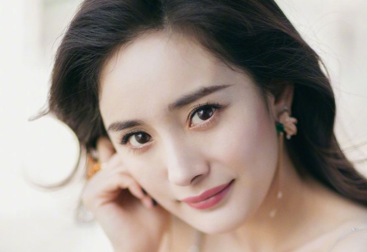 杨幂被称为女强人，在你看来，女强人具备哪些特质？