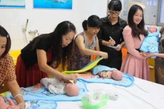 月嫂培训费用标准