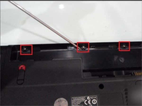 联想g480怎么打开后盖？