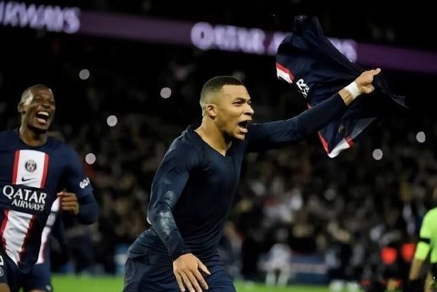 法国队10号球员是谁的