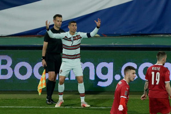 C罗绝杀球被判无效，到底是错判还是的确是无效球？