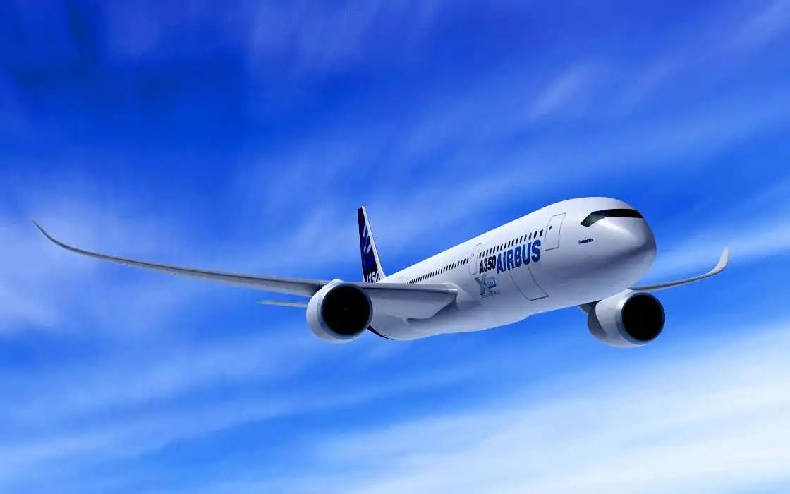 东航坠机现场山火已扑灭，8000米高空失事，人体会分解吗？