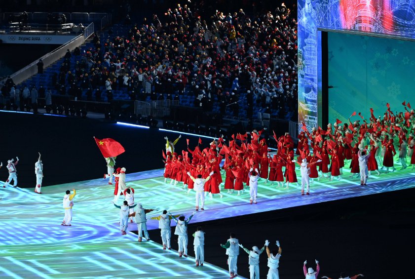 在冬奥会历史上为中国获得了第一枚冬奥会金牌的人是_?