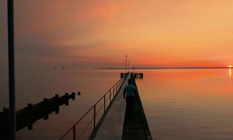 迎接的近义词是什么