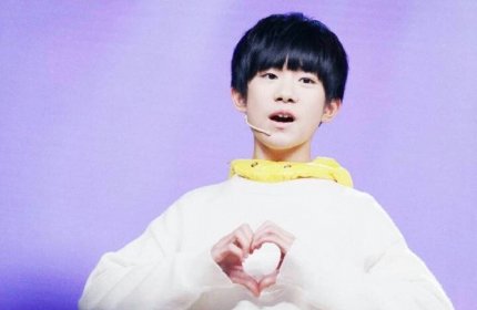 易烊千玺真的退出了tfboys了？