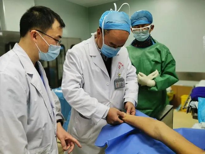 吉林一医生穿刺到患者动脉，承诺赔偿后为何又赖账？