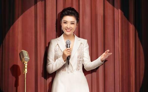 周涛一秒上班杨澜一秒下班,被称当代打工人的真实写照,你表示认同吗?