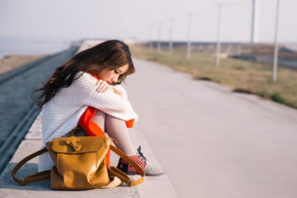 为什么我们总是会自卑的认为自己配不上喜欢的人？