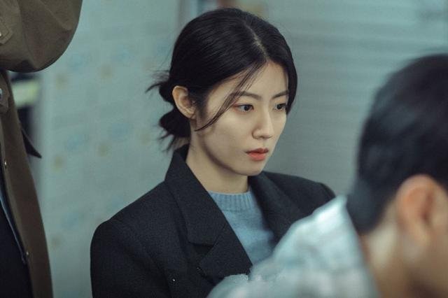 金高银主演的《小小姐们》开播，这部剧主要讲述的是什么故事？