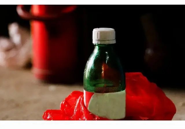 江西男子服毒后躺马路上被轧身亡，司机需要承担哪些责任？