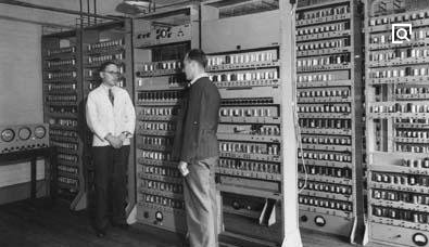 世界上第一台电脑的英文缩写是什么？？