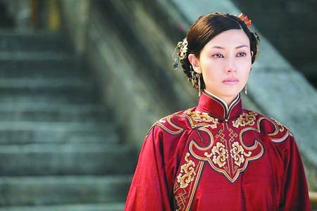 十月围城 那个是李嘉欣