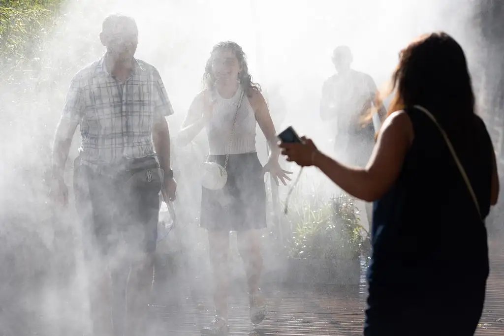 江浙沪川渝等地局地将超40度，造成高温天气的主要原因是什么？