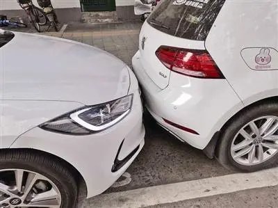 司机欲从两车中间超车，刮擦碰撞致多车事故，如何避免类似事故的发生？