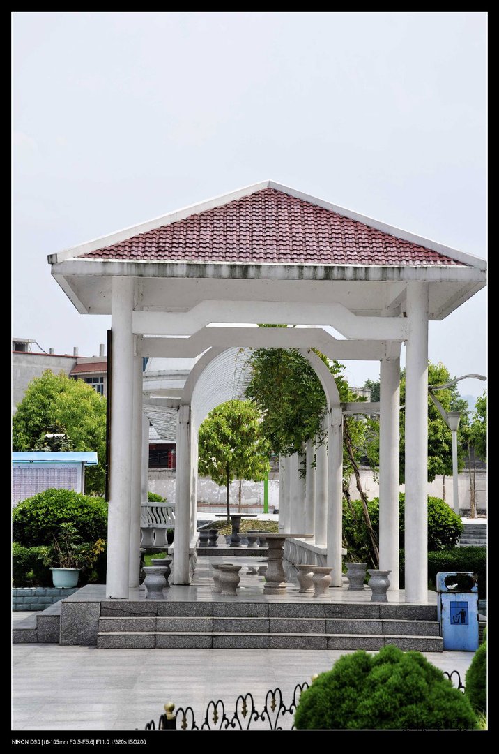 贵州省余庆中学的学校概况