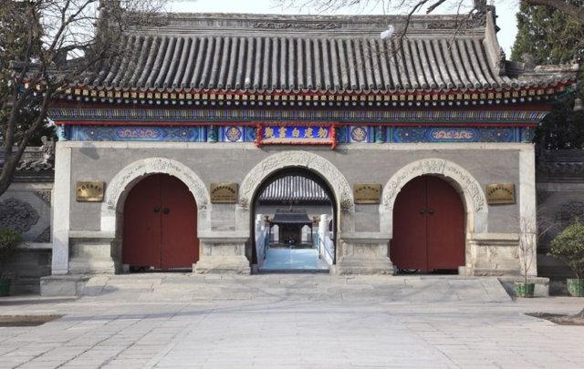 北京最大的寺庙在哪里